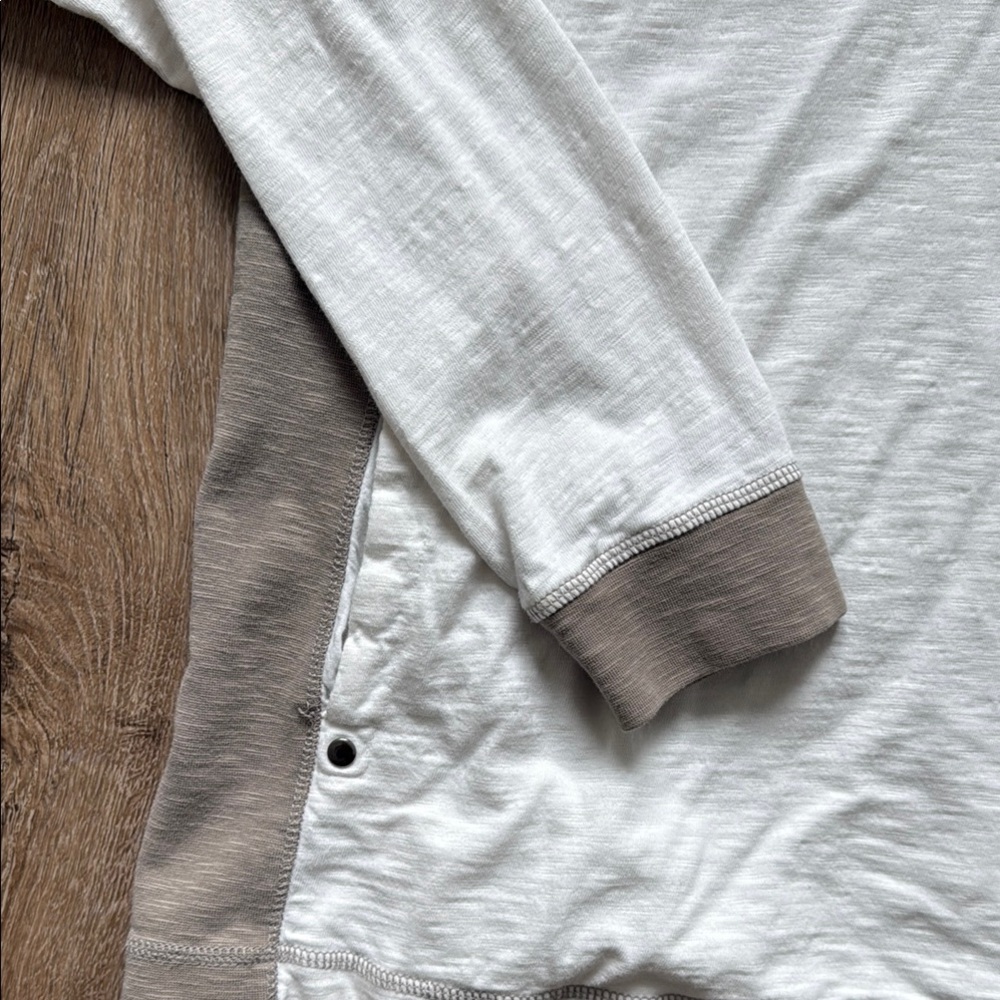 White and Tan “Cali” Soft Cotton Hooded Pullover - Picture 3 of 6